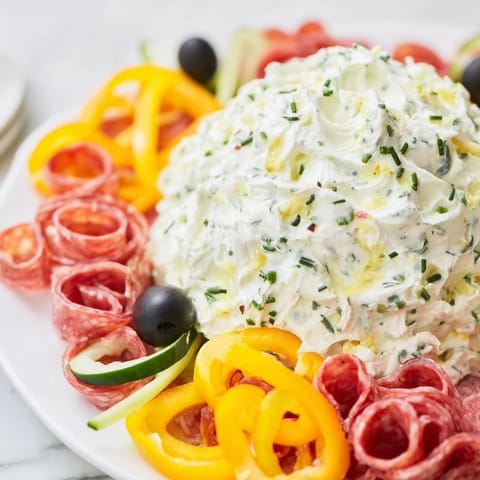 Medusa Curls Party Platter